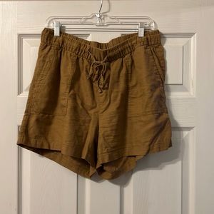 Linen blend shorts